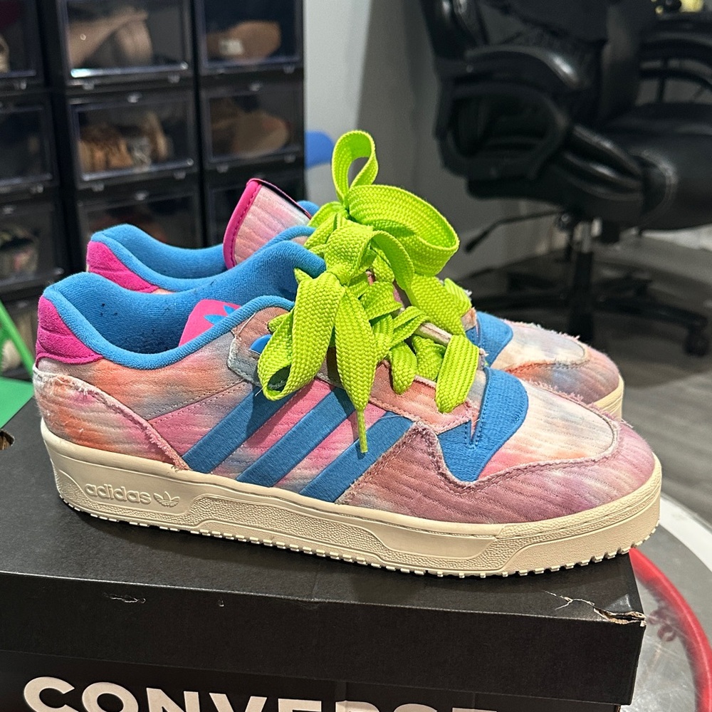 Adidas men’s Multicolor Sneakers